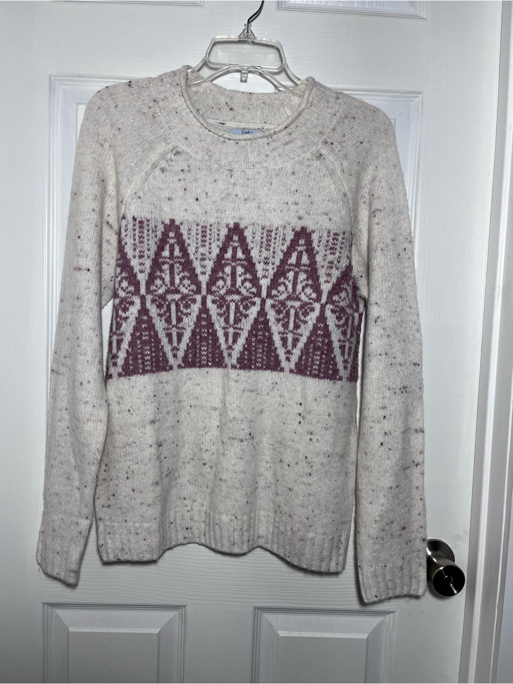 croft & barrow Cream Speckled Sweater with Dusty Plum Geometric Band